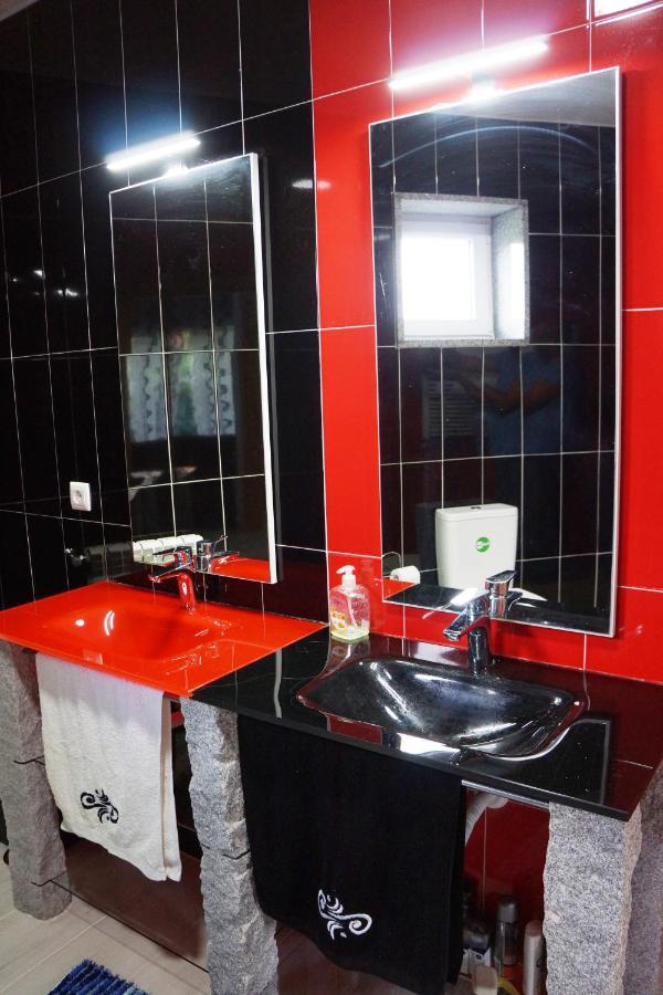 Casinha Das Bonecas - Casa Com Piscina Privada Aveiro Eksteriør bilde