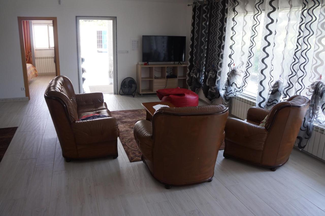 Casinha Das Bonecas - Casa Com Piscina Privada Aveiro Eksteriør bilde