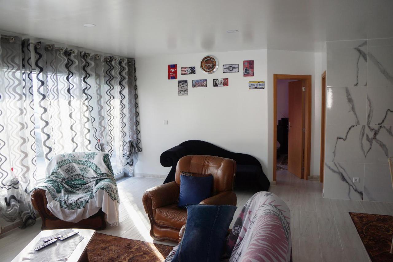 Casinha Das Bonecas - Casa Com Piscina Privada Aveiro Eksteriør bilde